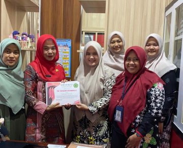 TIM PKM PIAUD STAIN SAR KEPRI MONITORING SEKOLAH TERBAIK DAN SERAHKAN LAPORAN SERTA EVALUASI KE DISDIK KOTA TANJUNGPINANG