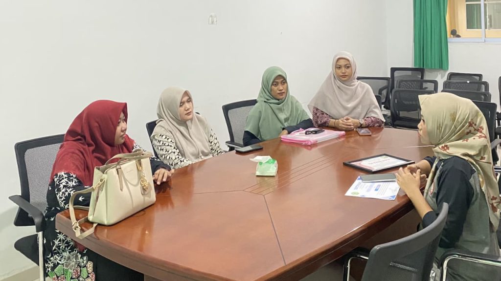 TIM PKM PIAUD STAIN SAR KEPRI MONITORING SEKOLAH TERBAIK DAN SERAHKAN LAPORAN SERTA EVALUASI KE DISDIK KOTA TANJUNGPINANG