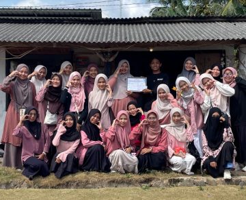 MENYALAKAN SEMANGAT LITERASI SEJAK DINI: AKSI BAKTI SOSIAL HMPS PIAUD DI RUMAH BACA TITIK HITAM