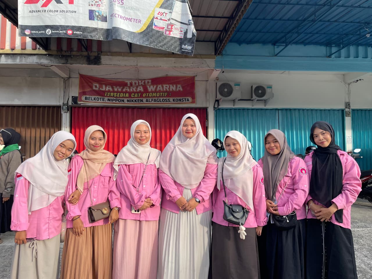 WUJUDKAN KEPEDULIAN DI BULAN SUCI, HMPS PIAUD GELAR KEPEDULIAN DENGAN BERBAGI TAKJIL