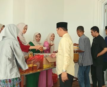 BANGUN KEPEDULIAN SOSIAL, HMPS PIAUD STAIN SAR GELAR ONE DAY ONE ACTION: JUM'AT BERKAH
